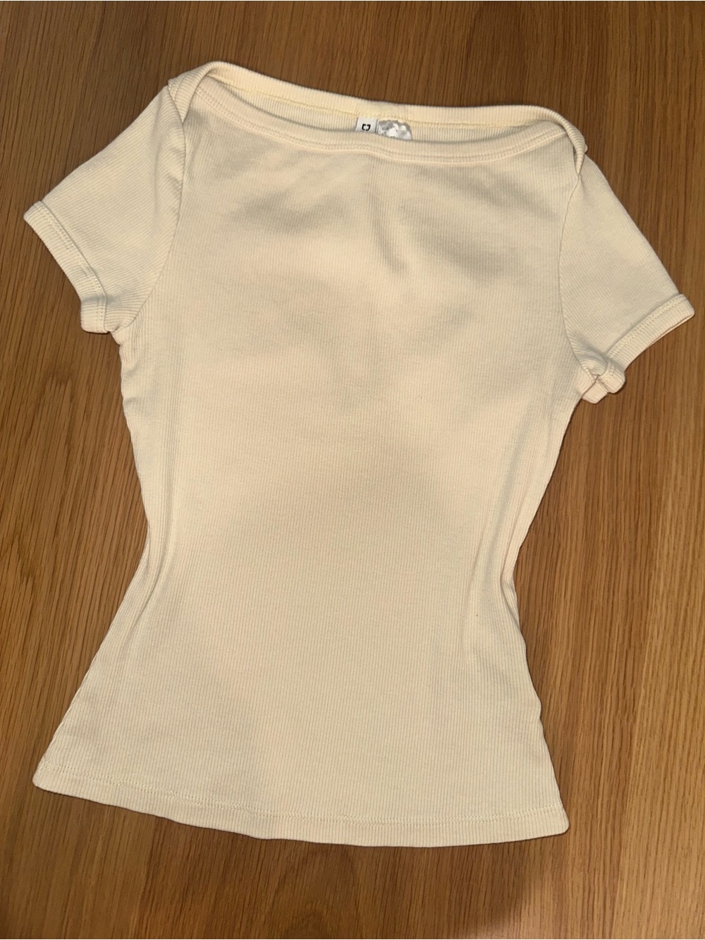 H&M light yellow top